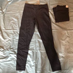 Grey VS Pink leggings